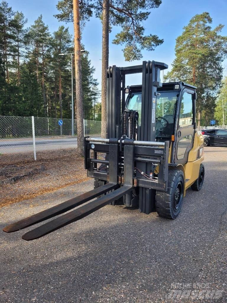 CAT DP45NB Diesel Trucker