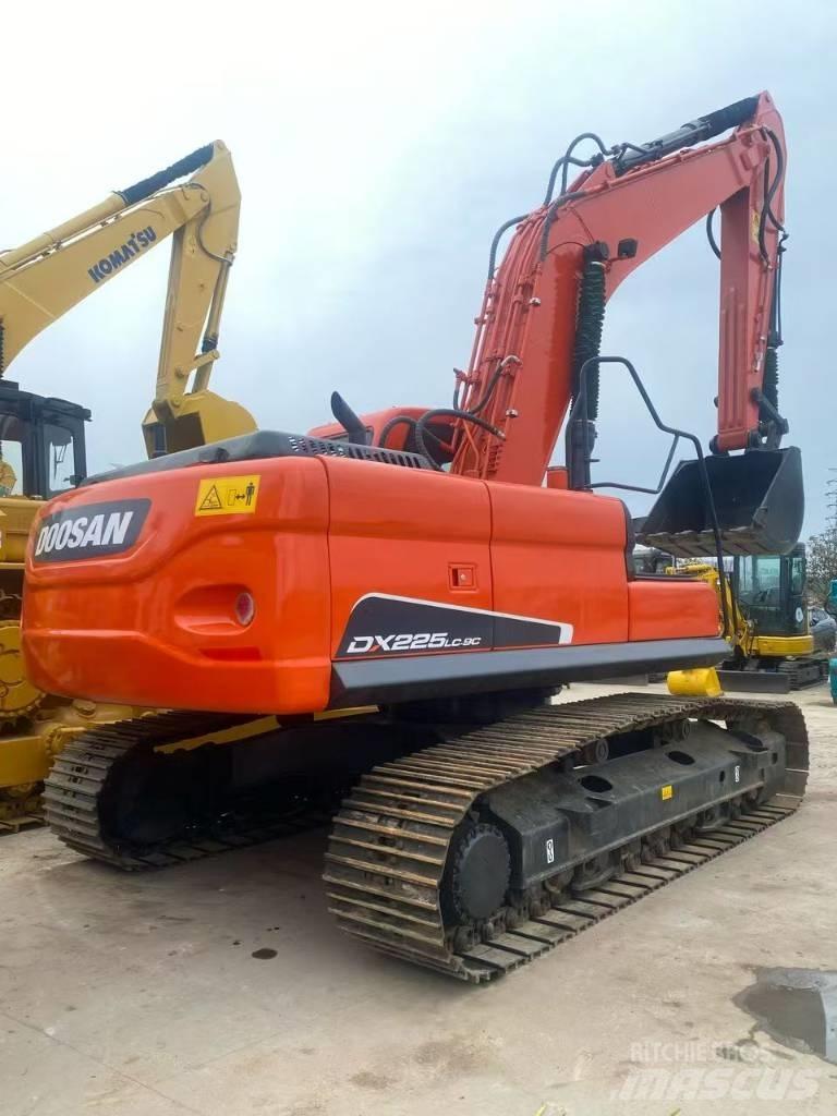 Doosan DX 225 LC Beltegraver