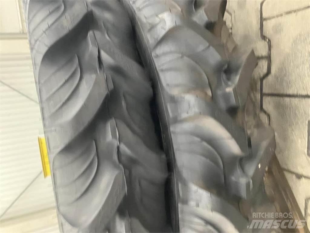 Taurus 230/95R36 Dekk, hjul og felger