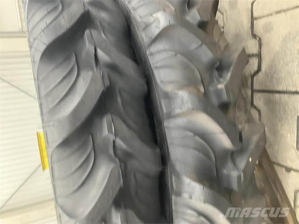 Taurus 230/95R36 Dekk, hjul og felger