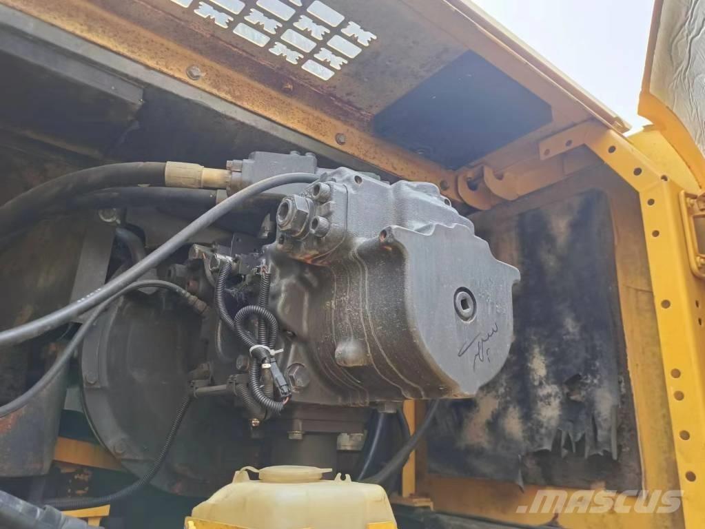 Komatsu PC 400-8 Beltegraver