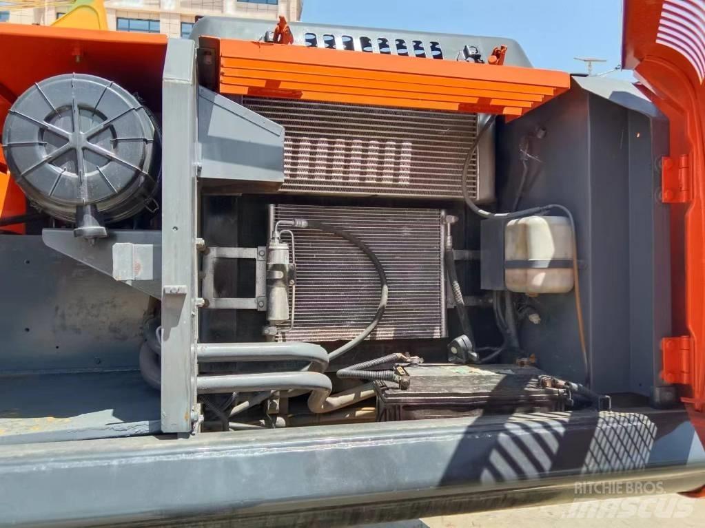 Hitachi ZX 240 Beltegraver