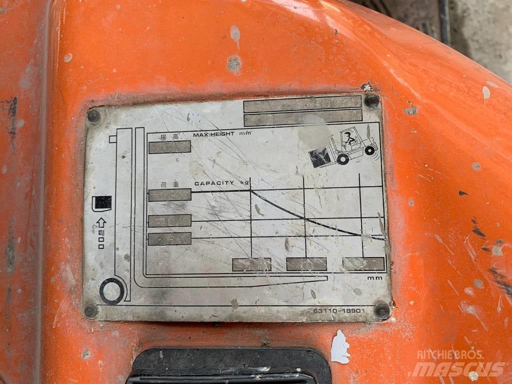 TCM Forklift FD25T4 Diesel Trucker