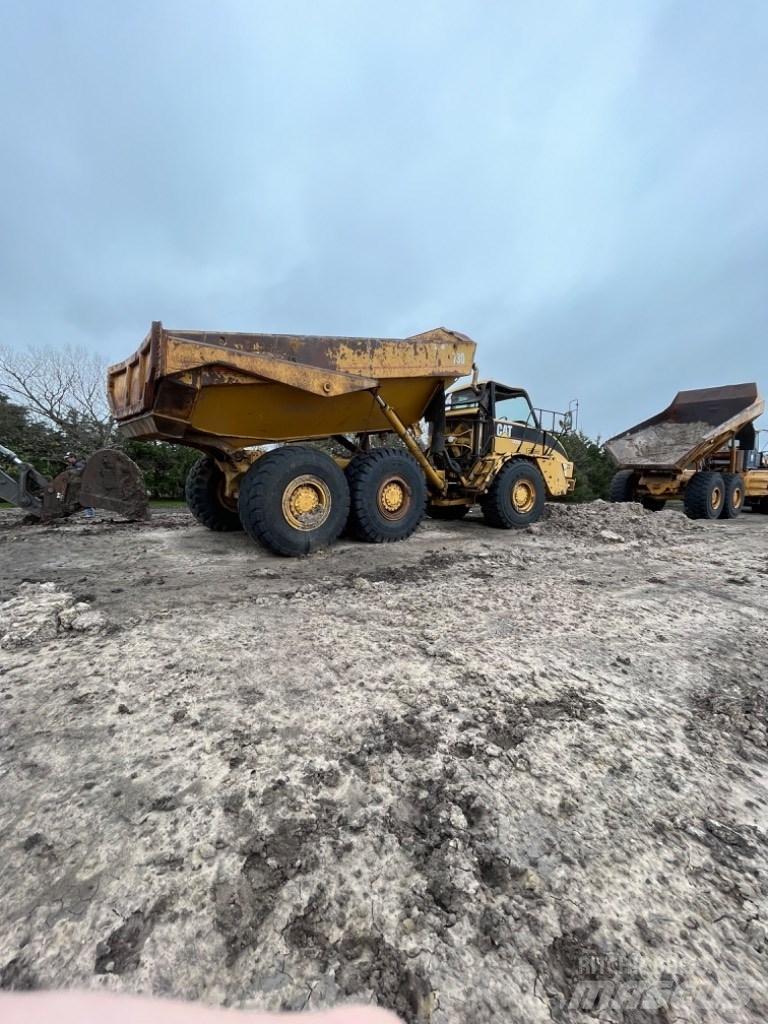 CAT 730 Rammestyrte Dumpere
