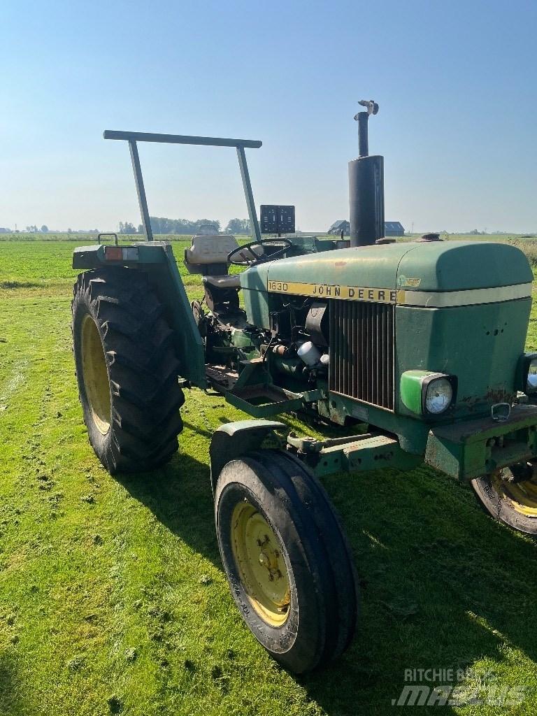John Deere 1630 Traktorer