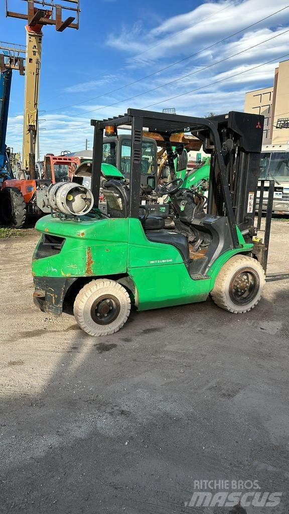 Mitsubishi FG30N Gaffeltrucker - Annet