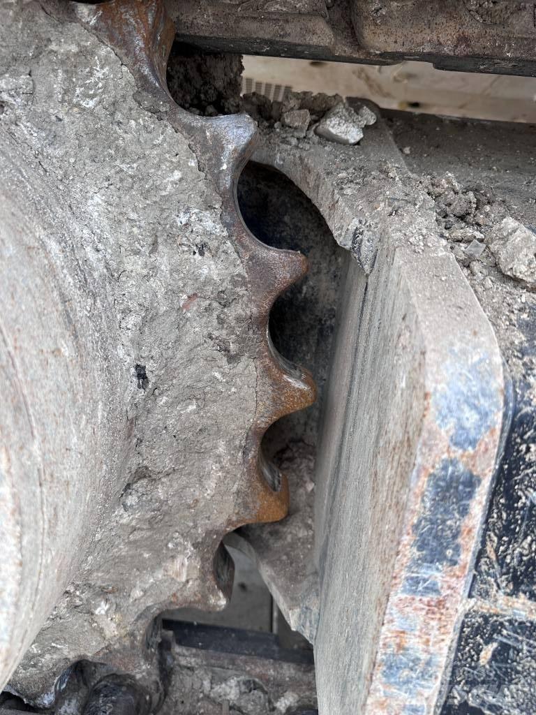 CAT 323 Beltegraver
