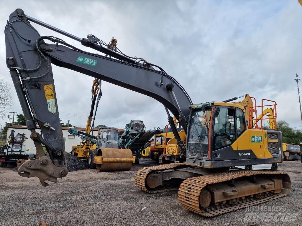 Volvo EC 220 E Beltegraver