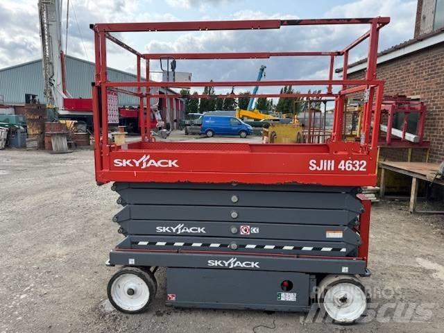 SkyJack SJ 4632 Sakselifter