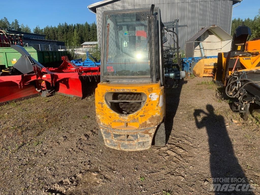 Jungheinrich DFG 320 Diesel Trucker