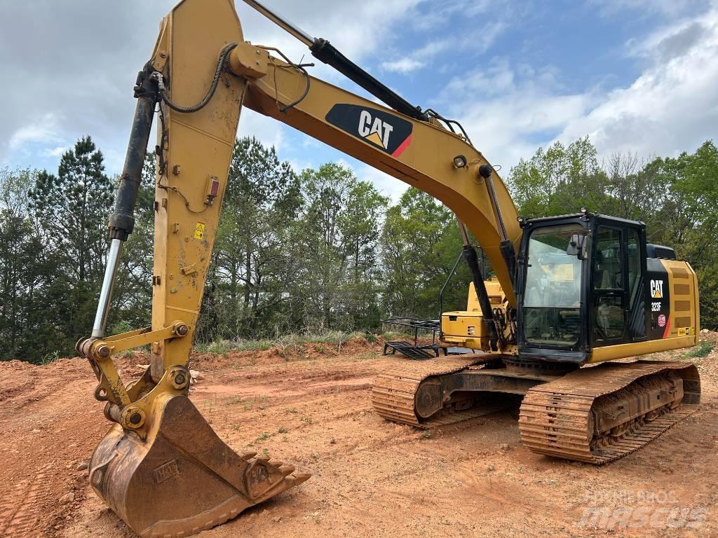 CAT 323FL Beltegraver