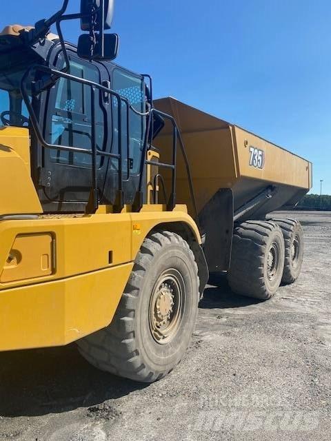 CAT 735 Rammestyrte Dumpere