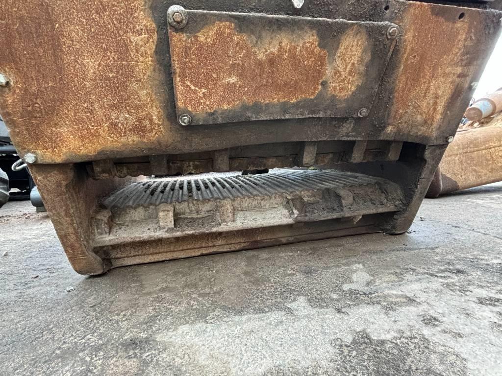 MB Crusher 120 Knuseskuffer