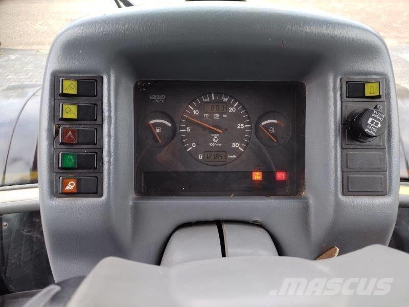 Valtra 6850 Traktorer