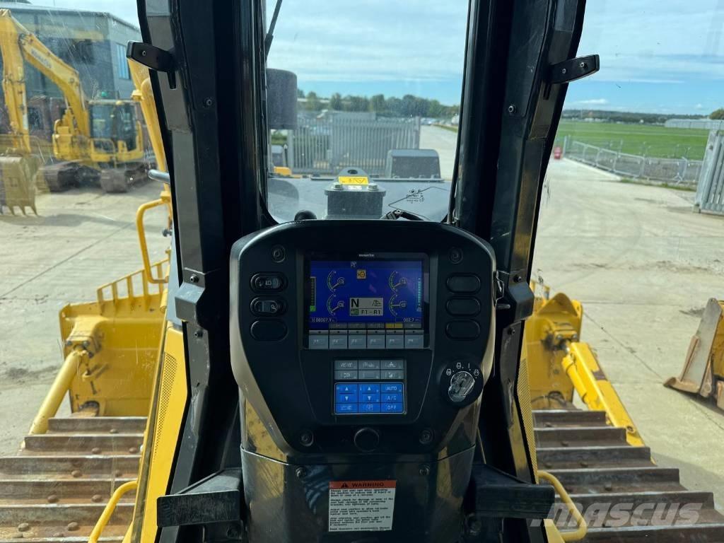 Komatsu D85PX-18 Dozere Beltegående