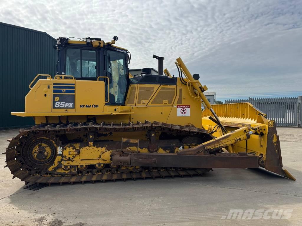 Komatsu D85PX-18 Dozere Beltegående
