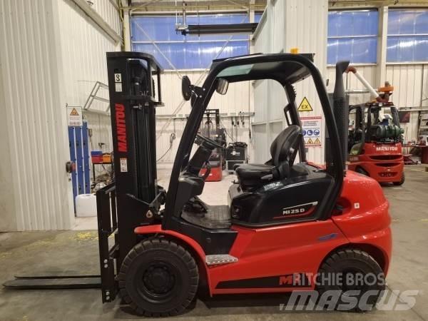 Manitou MI25D Terrenggående gaffeltruck