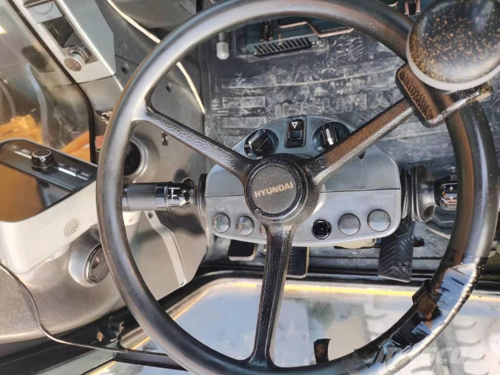 Hyundai R210W-7 Hjulgravere