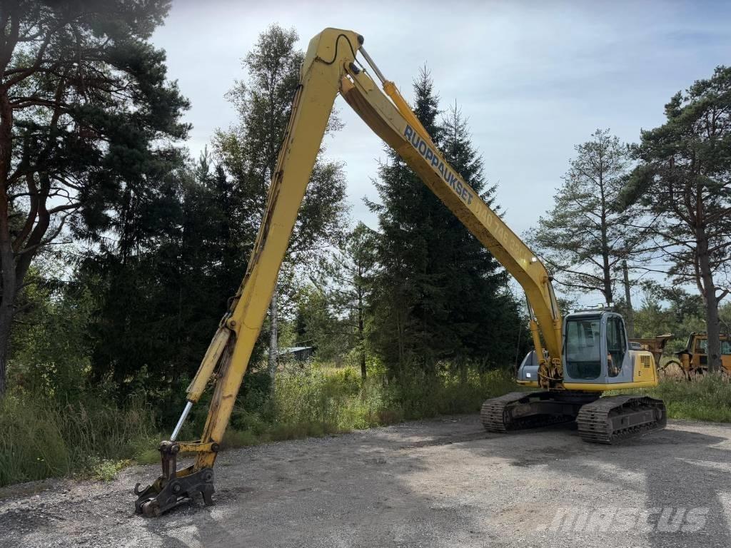 New Holland E 215 Gravemaskiner med lang bom