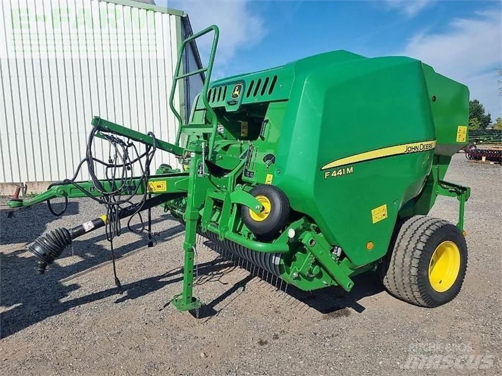 John Deere f441m Firkantpresser