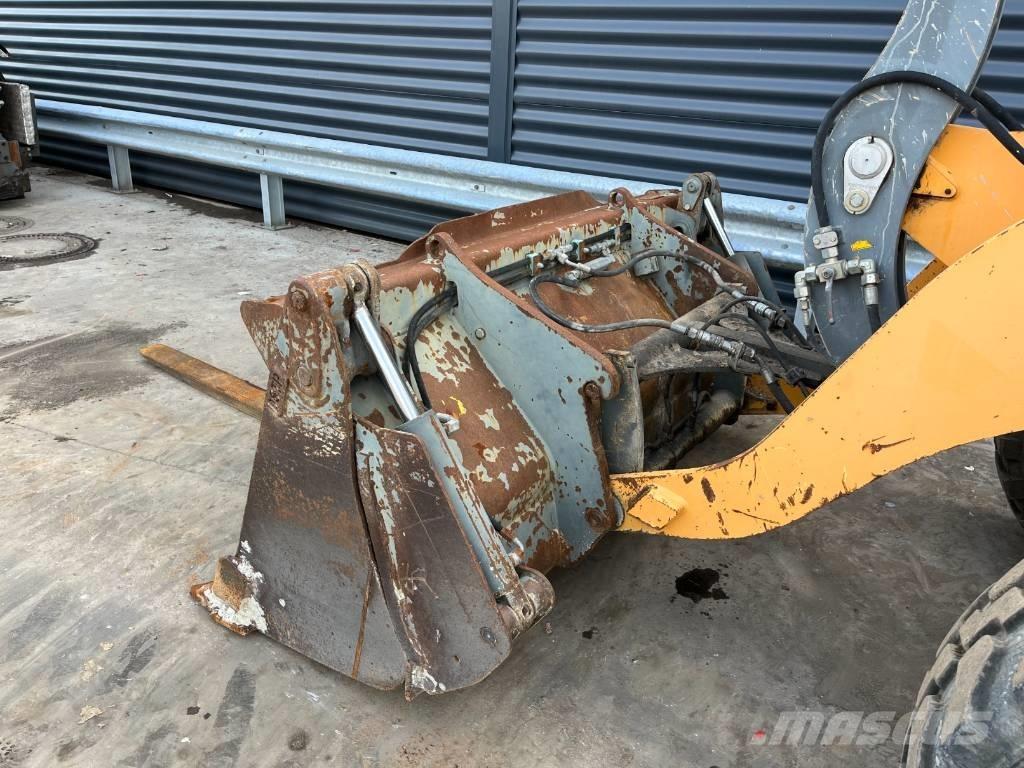 Liebherr L 506 Hjullastere