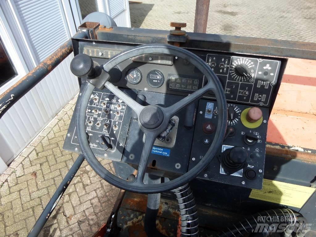Dynapac F 8-4W Asfaltutleggere
