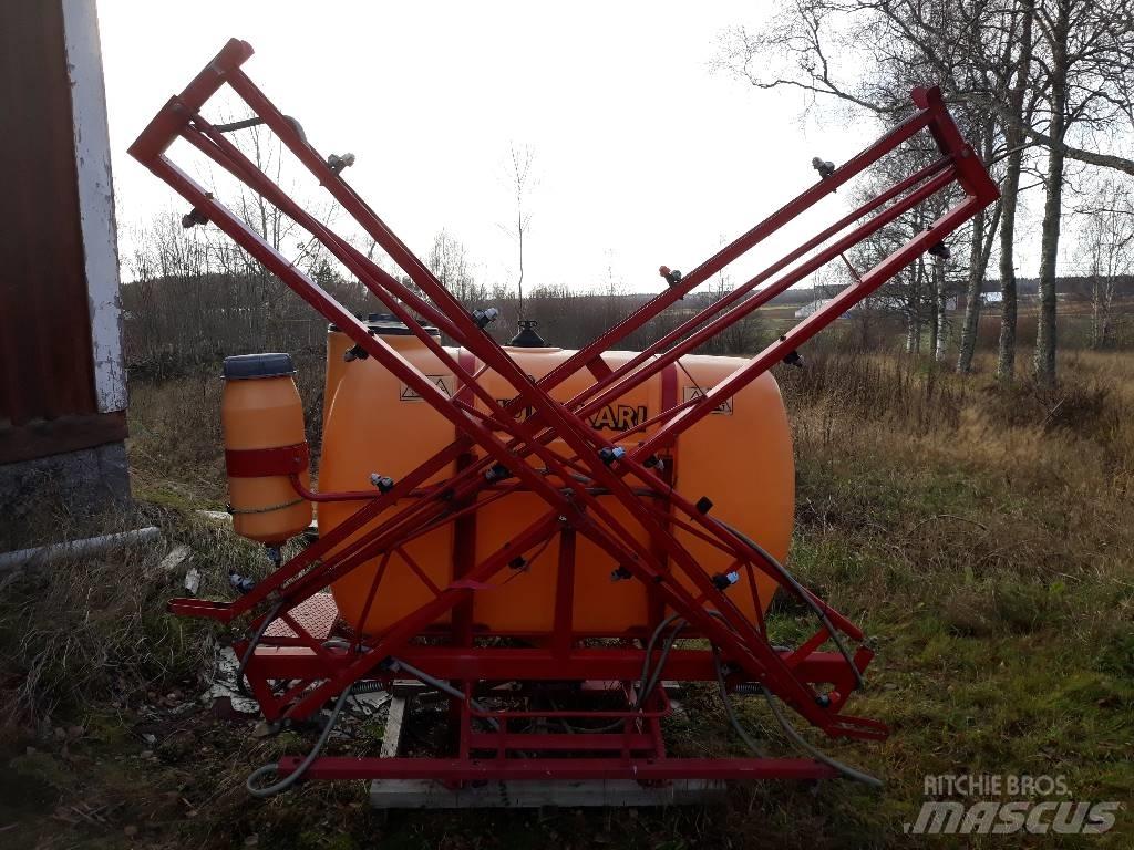 Junkkari 8/700 3-punktmonterte Sprøyter