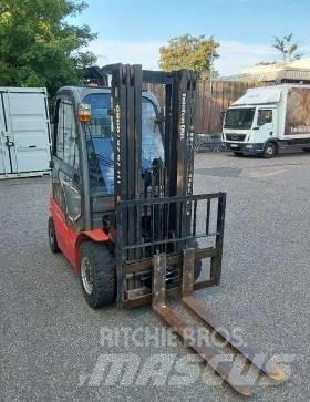 Manitou MI 25 Diesel Trucker