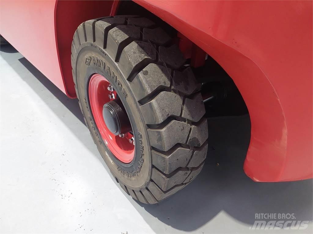 Hangcha CPCD25XH7F Diesel Trucker
