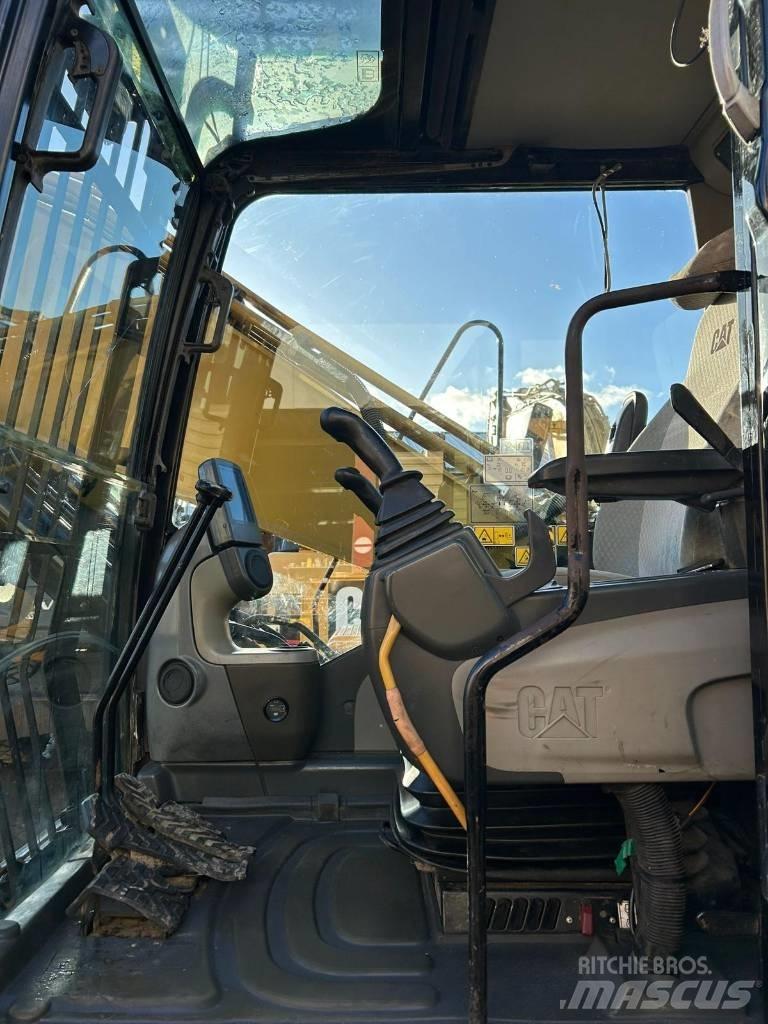 CAT 324 D L Beltegraver