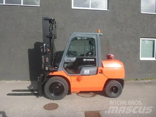Toyota 7 FD A 50 Diesel Trucker