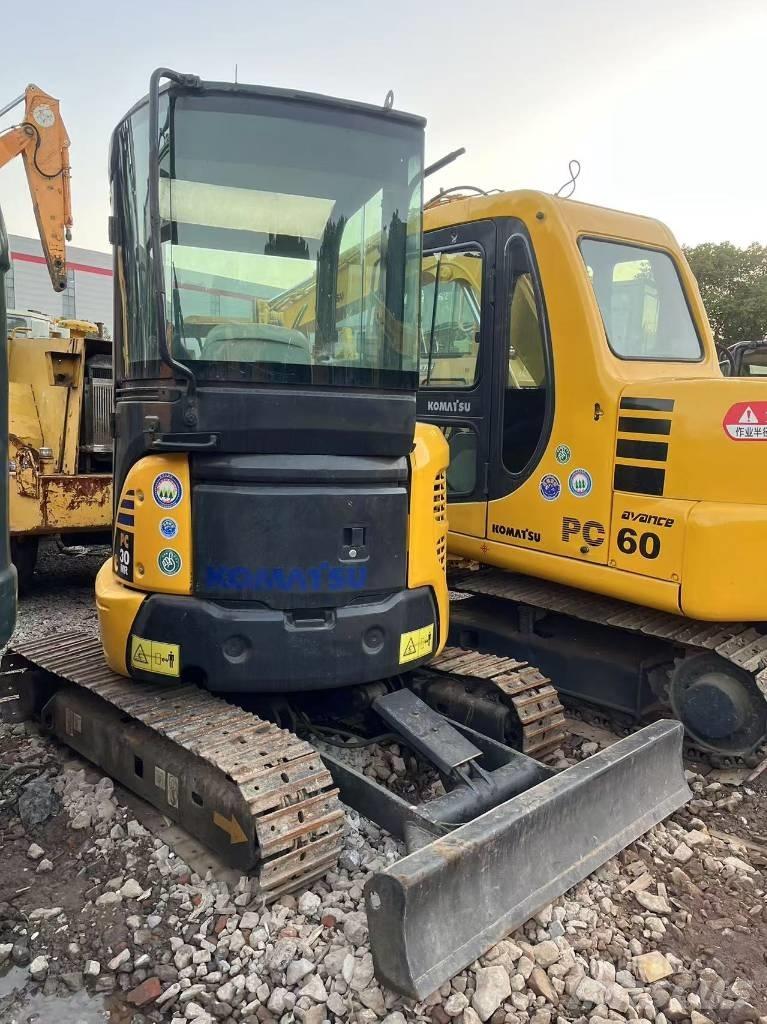Komatsu PC 30 Beltegraver