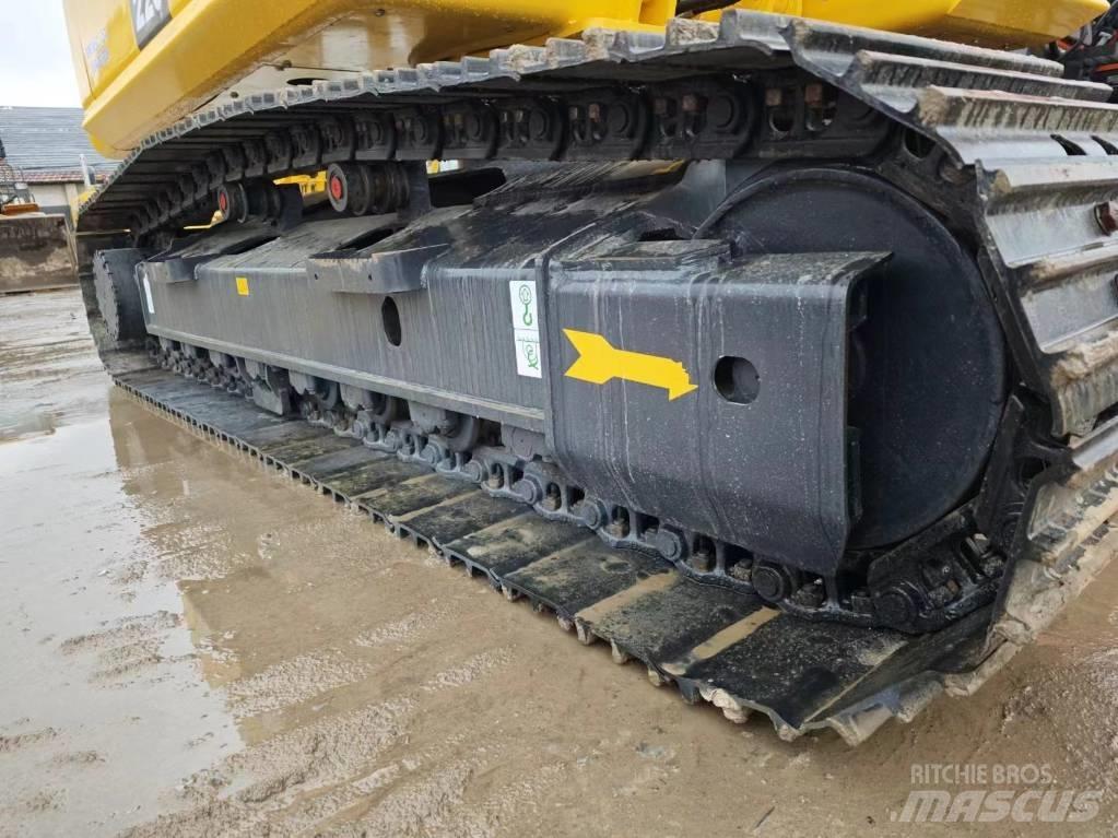 Komatsu PC 220-8 Beltegraver