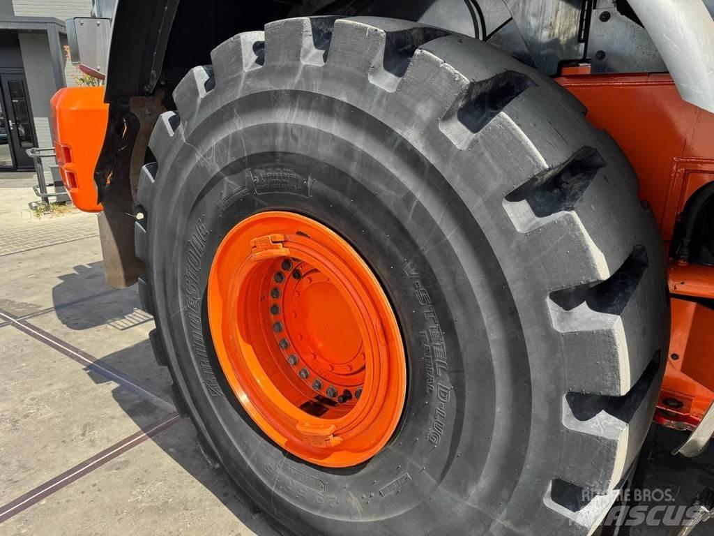 Hitachi ZW370-5B Hjullastere