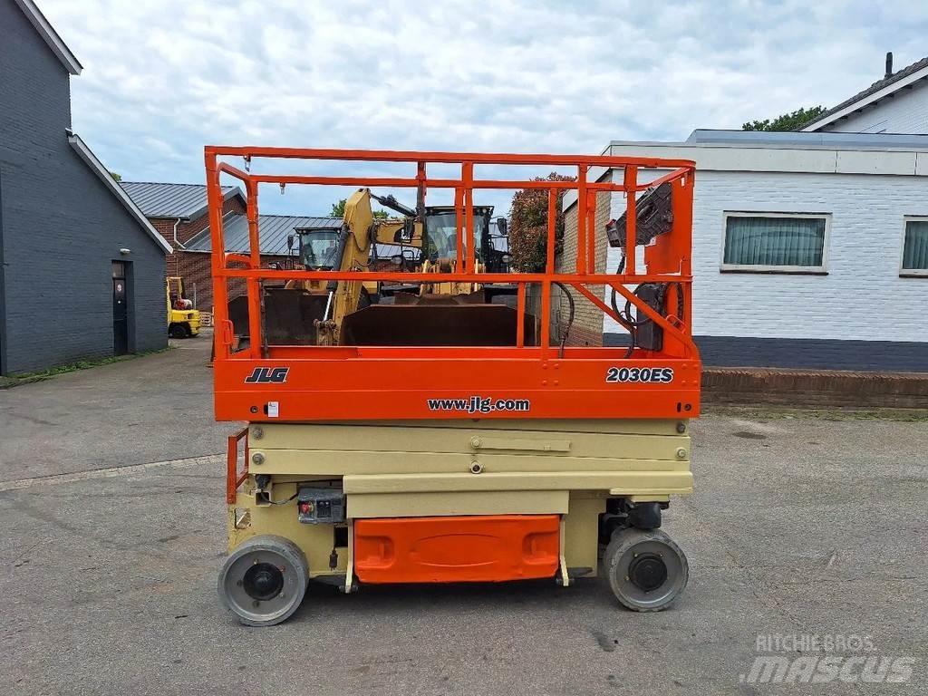 JLG 2030 ES Sakselifter