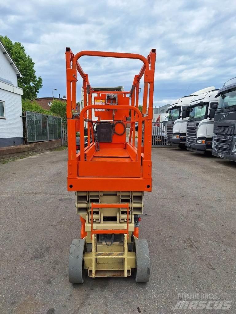 JLG 2030 ES Sakselifter