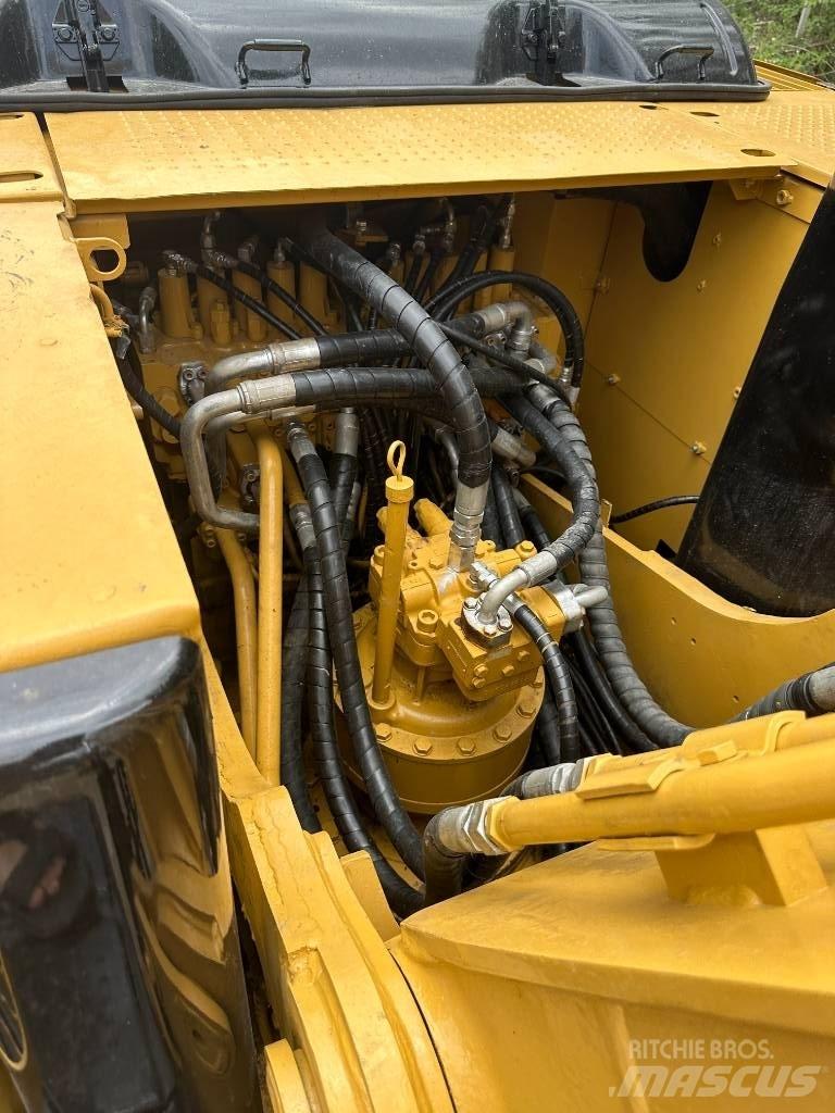 CAT 320D Beltegraver