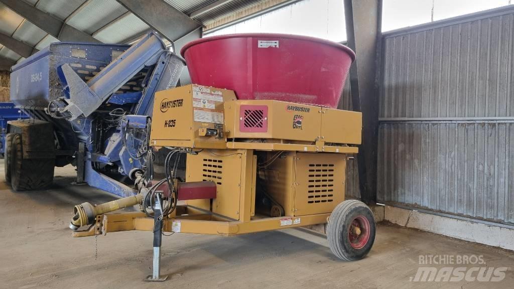 Haybuster H-835 Rundballerivere, -kuttere og -utpakkere
