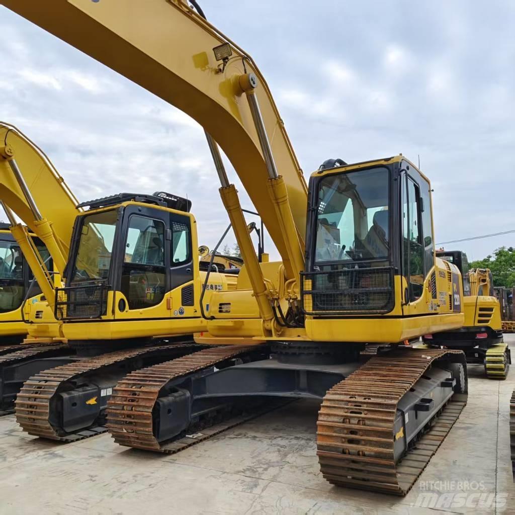 Komatsu PC 220-8 Beltegraver