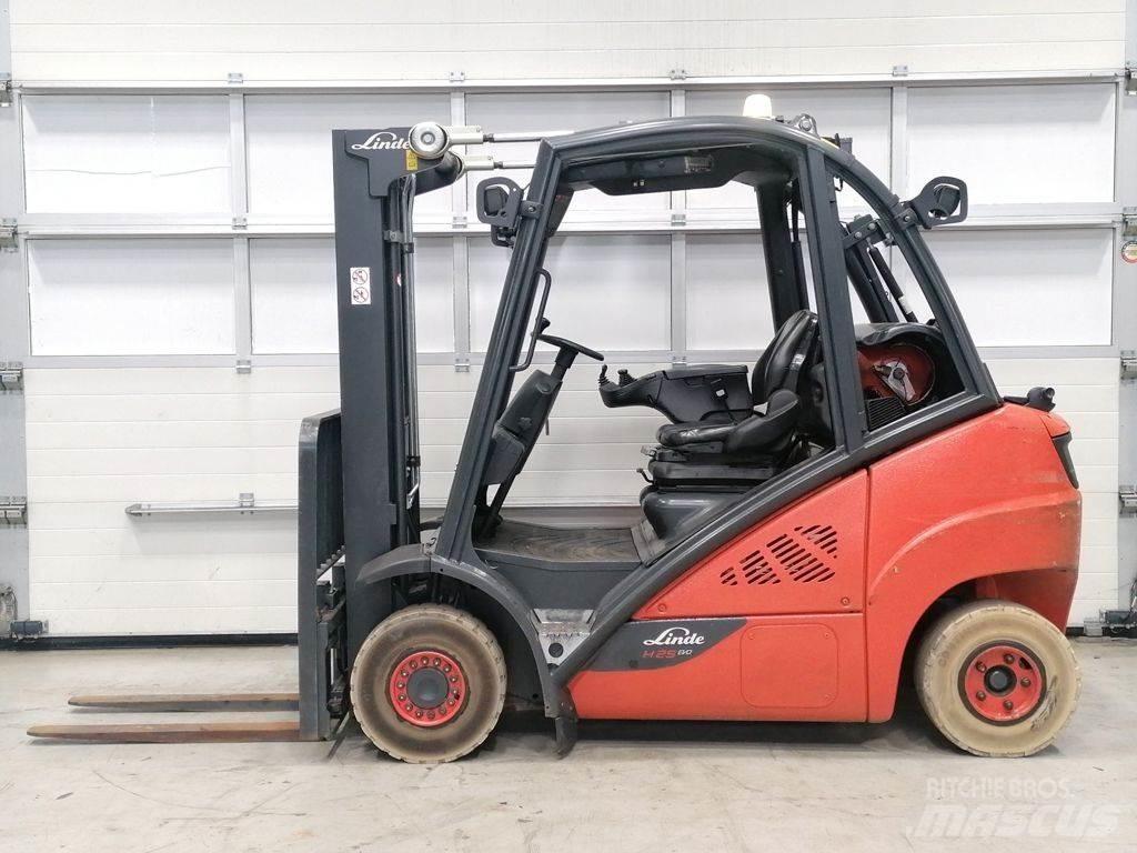 Linde H25T-02 Propan trucker