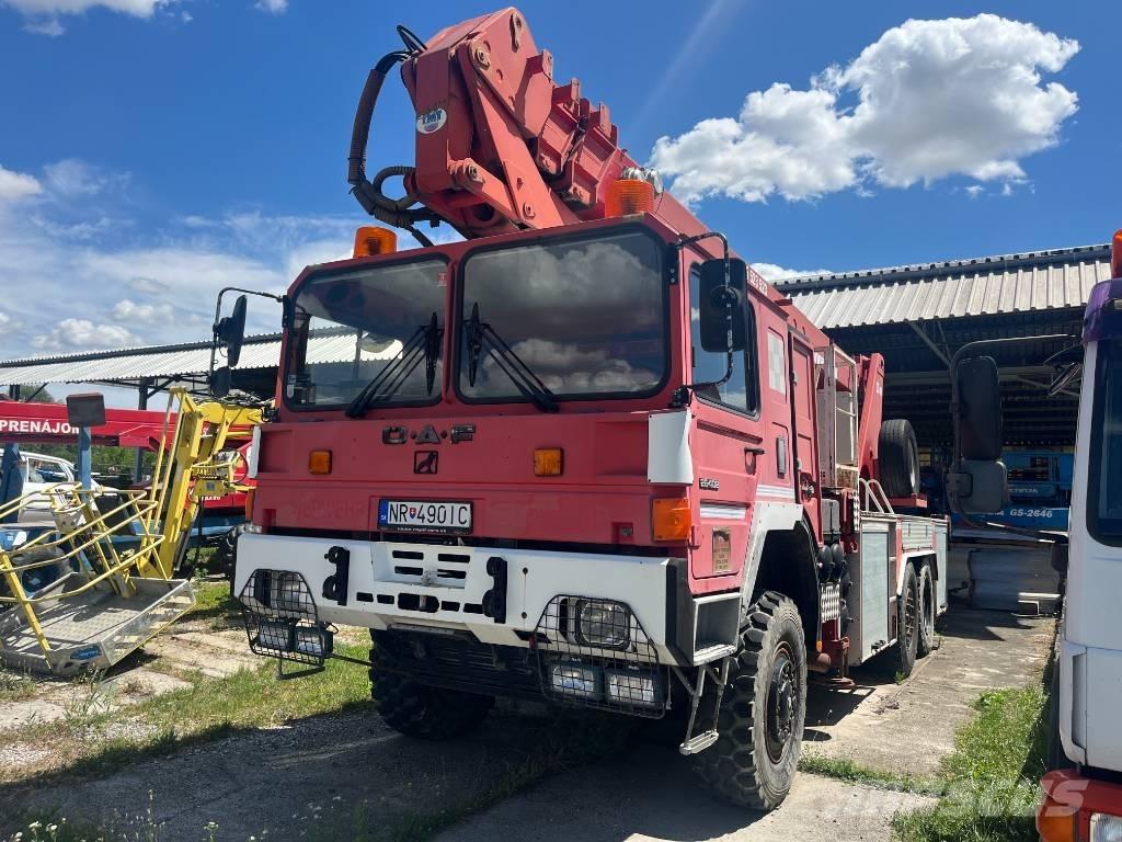 MAN 26.402 Teleskop bomlifter