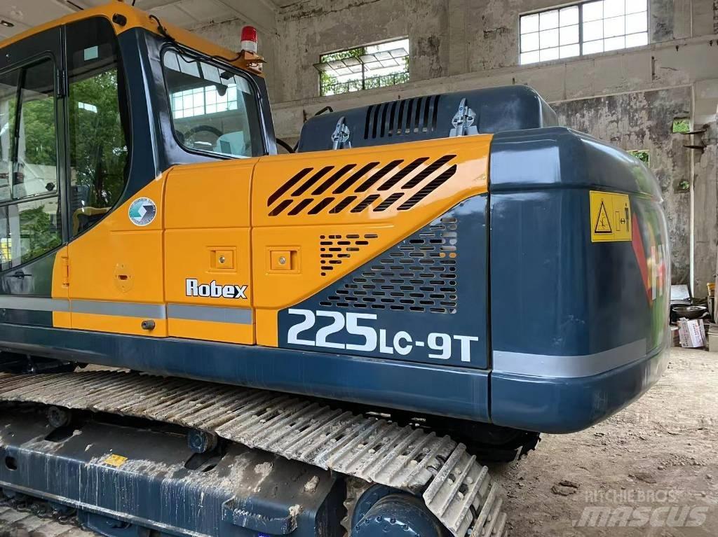 Hyundai 225LC-9 Beltegraver
