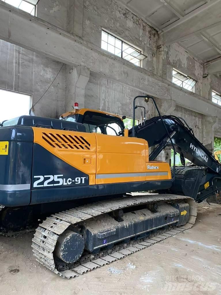 Hyundai 225LC-9 Beltegraver