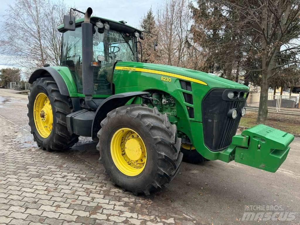 John Deere 8230 Traktorer