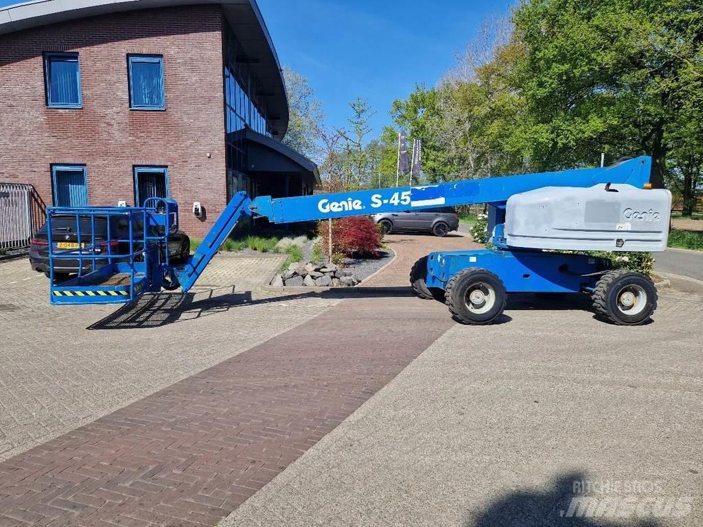 Genie S-45 Teleskop bomlifter