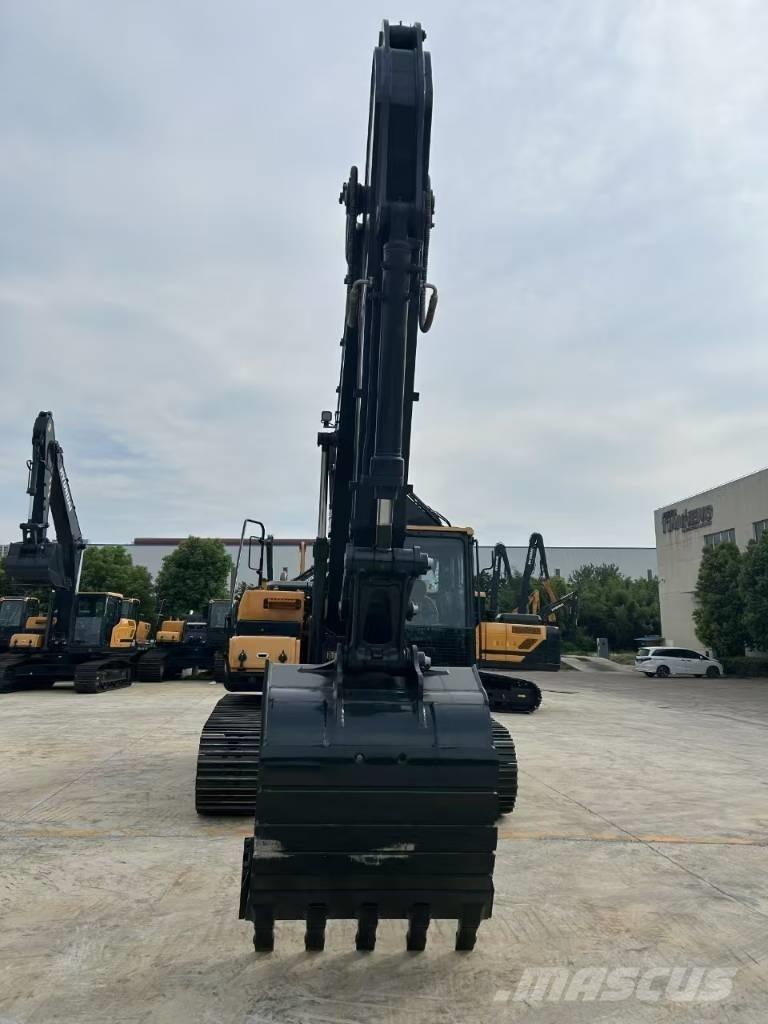 Hyundai HX 220 L Beltegraver
