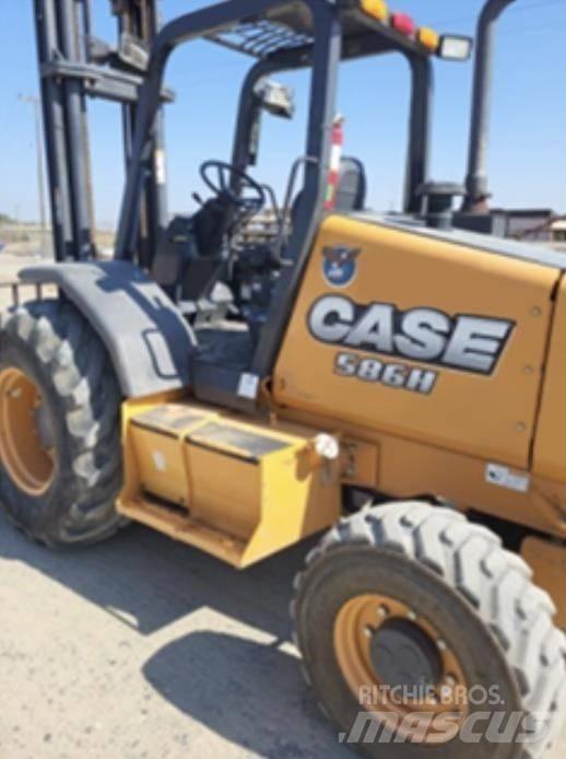 CASE 586H Terrenggående gaffeltruck
