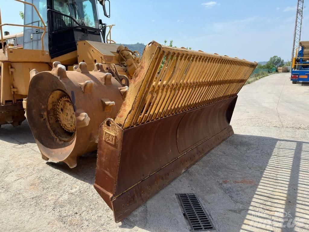 CAT 826H Avfallspresser
