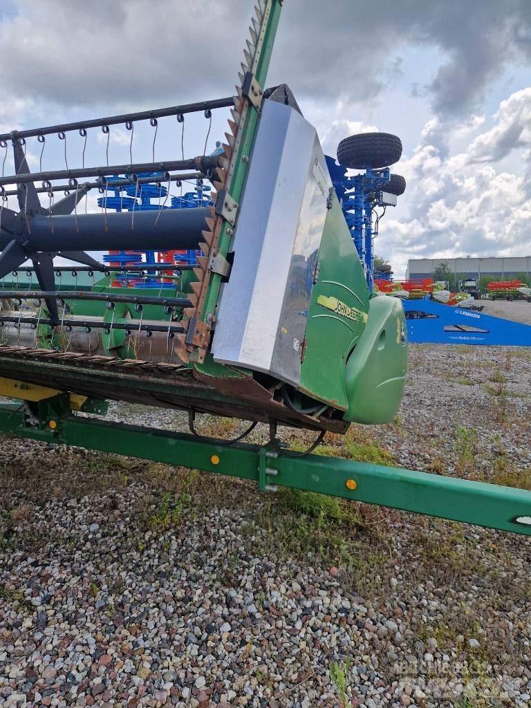 John Deere T670 Skurtreskere