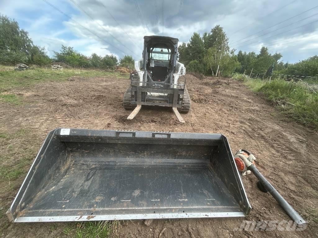 Bobcat T76 Beltelastere